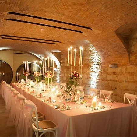 Morneto - Adults Only