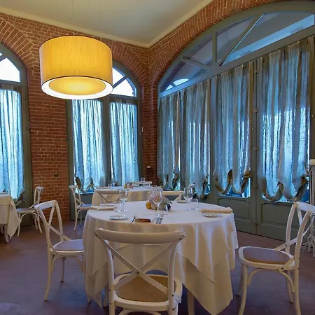 Morneto Hotel *